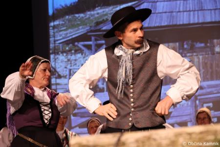 Ples in glasba izpod kamniških planin v izvedbi Folklorne skupine Kamnik in njihovih prijateljev  (78)